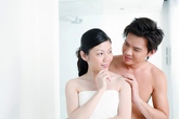 Ân hận khi 'vượt rào' với tình cũ Ân hận khi 'vượt rào' với tình cũ