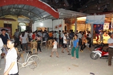 Kinh hoàng xe điên cuốn 3 cháu nhỏ đang chơi trung thu vào gầm Kinh hoàng xe điên cuốn 3 cháu nhỏ đang chơi trung thu vào gầm