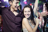 Cặp bồ có nhà, có xe thôi, cần gì yêu! Cặp bồ có nhà, có xe thôi, cần gì yêu!