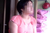 Bà mẹ quê tán gia bại sản tìm con bị lừa bán Bà mẹ quê tán gia bại sản tìm con bị lừa bán