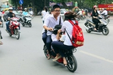 Những pha 'làm xiếc' khó tin của xe đạp điện Những pha 'làm xiếc' khó tin của xe đạp điện