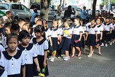Lộ chiêu mới "móc túi" phụ huynh Lộ chiêu mới "móc túi" phụ huynh