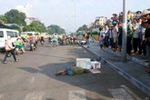 Bị sếp công an đâm chết vì ngồi lòng đường nghe điện thoại Bị sếp công an đâm chết vì ngồi lòng đường nghe điện thoại