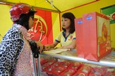 Cẩn thận với bánh trung thu giảm giá “khủng” Cẩn thận với bánh trung thu giảm giá “khủng”