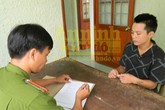 Vợ bắt quả tang chồng hiếp cô gái lạ bên tường nhà Vợ bắt quả tang chồng hiếp cô gái lạ bên tường nhà