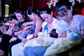 Năm 2015: Vợ sinh con, chồng được nghỉ Năm 2015: Vợ sinh con, chồng được nghỉ