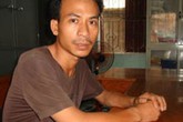 Chòng ghẹo mẹ không được bèn hiếp dâm con Chòng ghẹo mẹ không được bèn hiếp dâm con
