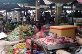Thị trường Hà Nội trước bão Haiyan: Người bán sốt sắng, người mua thờ ơ Thị trường Hà Nội trước bão Haiyan: Người bán sốt sắng, người mua thờ ơ