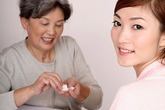 Nói với con gái về làm dâu Nói với con gái về làm dâu
