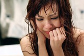 ‘Ngậm miệng’ nhìn người tình cũ hại người thân ‘Ngậm miệng’ nhìn người tình cũ hại người thân