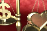 Anh không phải máy rút tiền, em nhé! Anh không phải máy rút tiền, em nhé!
