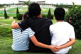 Vợ sắp cưới bị gia đình từ mặt vì quá lăng nhăng Vợ sắp cưới bị gia đình từ mặt vì quá lăng nhăng