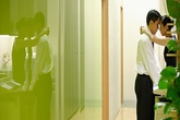 Vợ cùng cơ quan, chồng vẫn ngang nhiên ngoại tình Vợ cùng cơ quan, chồng vẫn ngang nhiên ngoại tình