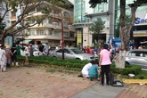 Ông già tự thiêu bên bờ sông Ông già tự thiêu bên bờ sông