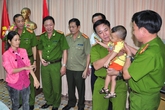 Bắt cóc cháu bé bán lấy hơn 1 triệu đồng Bắt cóc cháu bé bán lấy hơn 1 triệu đồng
