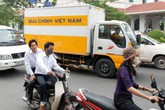 Hàng lậu trong xe bưu chính Hàng lậu trong xe bưu chính