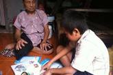 Xóm nghèo với ước mơ sách bút Xóm nghèo với ước mơ sách bút