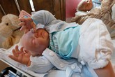 Cận cảnh quá trình sản xuất “trẻ em” Cận cảnh quá trình sản xuất “trẻ em”