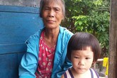 Bố tai nạn qua đời, hai con nhỏ bơ vơ lay lắt sống Bố tai nạn qua đời, hai con nhỏ bơ vơ lay lắt sống