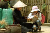 “Chỉ sinh con trai, lấy ai làm vợ?” “Chỉ sinh con trai, lấy ai làm vợ?”