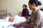 Người đàn bà góa vay nặng lãi chữa bệnh cho con Người đàn bà góa vay nặng lãi chữa bệnh cho con