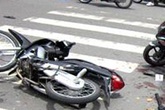 Bị cướp đạp, vợ chết, chồng bị thương Bị cướp đạp, vợ chết, chồng bị thương