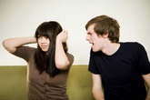 Cả vợ lẫn chồng đều "sớm nắng chiều mưa" Cả vợ lẫn chồng đều "sớm nắng chiều mưa"