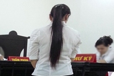 Trần tình của người phụ nữ hất mắm tôm vào 7 công an Trần tình của người phụ nữ hất mắm tôm vào 7 công an