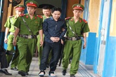 Kinh hoàng kẻ "phê thuốc", sát hại 2 trẻ song sinh Kinh hoàng kẻ "phê thuốc", sát hại 2 trẻ song sinh