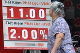 Người gửi tiền xót xa nhìn lãi suất hạ Người gửi tiền xót xa nhìn lãi suất hạ