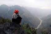 Sơn nữ nhẹ dạ bị lừa bán giá 30 triệu đồng Sơn nữ nhẹ dạ bị lừa bán giá 30 triệu đồng