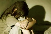"Yêu râu xanh" hiếp dâm nhiều lần khiến cháu họ mang bầu "Yêu râu xanh" hiếp dâm nhiều lần khiến cháu họ mang bầu