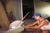 Lãi 3 triệu đồng/ngày từ làm bánh tráng Lãi 3 triệu đồng/ngày từ làm bánh tráng