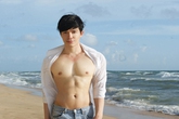 Nathan Lee phanh ngực vạm vỡ bên hồ bơi 6 tỷ mới xây Nathan Lee phanh ngực vạm vỡ bên hồ bơi 6 tỷ mới xây