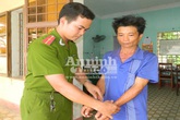 Hận vợ, cha tàn nhẫn trút đòn xuống con trai 9 tuổi Hận vợ, cha tàn nhẫn trút đòn xuống con trai 9 tuổi