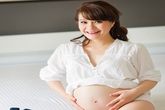 Em gái Lý Hải khoe ảnh bán nude tuyệt đẹp khi mang bầu 8 tháng Em gái Lý Hải khoe ảnh bán nude tuyệt đẹp khi mang bầu 8 tháng