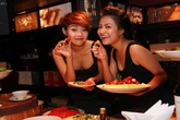 Hoàng Thùy Linh nhí nhảnh mừng sinh nhật tuổi 25 Hoàng Thùy Linh nhí nhảnh mừng sinh nhật tuổi 25