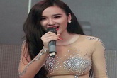 Hát bar, Angela Phương Trinh được trả cát-xê 60 triệu/show Hát bar, Angela Phương Trinh được trả cát-xê 60 triệu/show