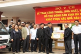 Bộ Y tế và Hội Đồng hương Hà Tĩnh tại Hà Nội trao quà cứu trợ cho đồng bào bị bão lũ Bộ Y tế và Hội Đồng hương Hà Tĩnh tại Hà Nội trao quà cứu trợ cho đồng bào bị bão lũ