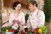 Táo bón ở người cao tuổi: Không nên chủ quan Táo bón ở người cao tuổi: Không nên chủ quan