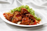Lạ miệng sườn chiên giấm đỏ Lạ miệng sườn chiên giấm đỏ
