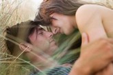 "Bệnh" sex nồng nhiệt trước đám đông "Bệnh" sex nồng nhiệt trước đám đông