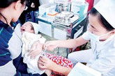 Tiêm phòng vaccine viêm gan B: Tiêm muộn vẫn phòng được bệnh cho trẻ Tiêm phòng vaccine viêm gan B: Tiêm muộn vẫn phòng được bệnh cho trẻ