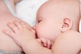 Bú sữa mẹ giúp trẻ giảm nhiễm trùng Bú sữa mẹ giúp trẻ giảm nhiễm trùng