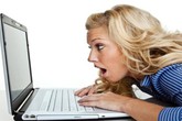 Vợ dùng yahoo chat của tôi để tán tỉnh các cô gái Vợ dùng yahoo chat của tôi để tán tỉnh các cô gái