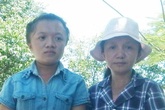 Mẹ cao 1,2 m đưa con cao 1,25 m đi thi đại học Mẹ cao 1,2 m đưa con cao 1,25 m đi thi đại học