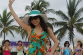 Cựu "Công chúa trường 3" đẹp đằm thắm với thời trang lục bảo Cựu "Công chúa trường 3" đẹp đằm thắm với thời trang lục bảo