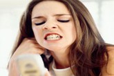 Bồ của chồng thường xuyên thách thức tôi Bồ của chồng thường xuyên thách thức tôi