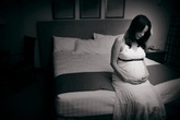 Bí mật đầy nước mắt của những phụ nữ đơn thân xin con bằng... đường “trực tiếp” Bí mật đầy nước mắt của những phụ nữ đơn thân xin con bằng... đường “trực tiếp”