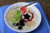 Những món vỉa hè “khoái khẩu” của teen mùa hè Những món vỉa hè “khoái khẩu” của teen mùa hè